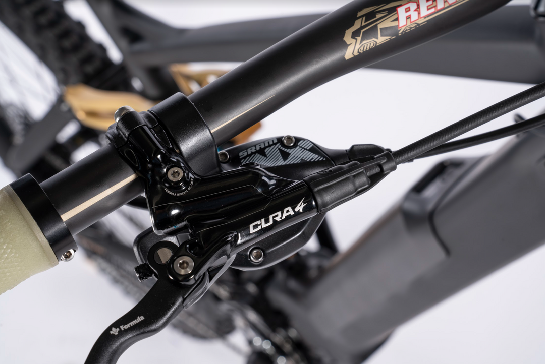 FOCARINI Furia - Matt black - roues DRC Mullet