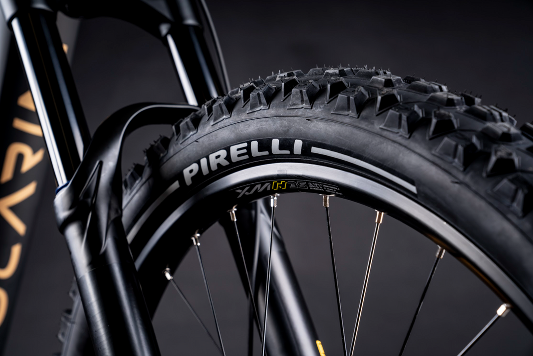 FOCARINI Furia - Matt black - roues DRC Mullet