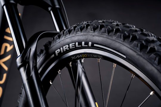 FOCARINI Furia - Matt black - roues DRC Mullet